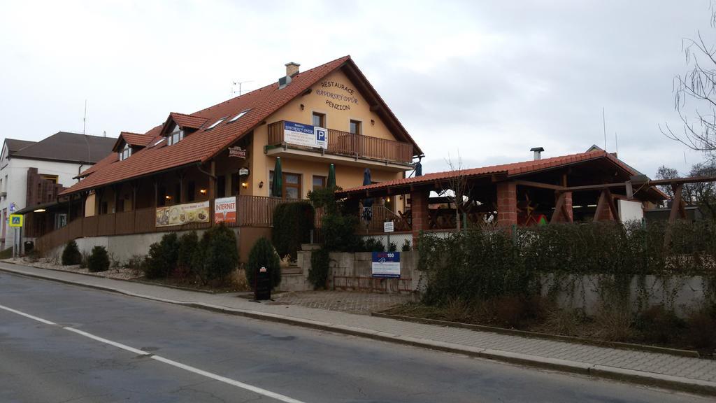 Restaurace - Penzion Bavorsky Dvur Hotel Sezemice